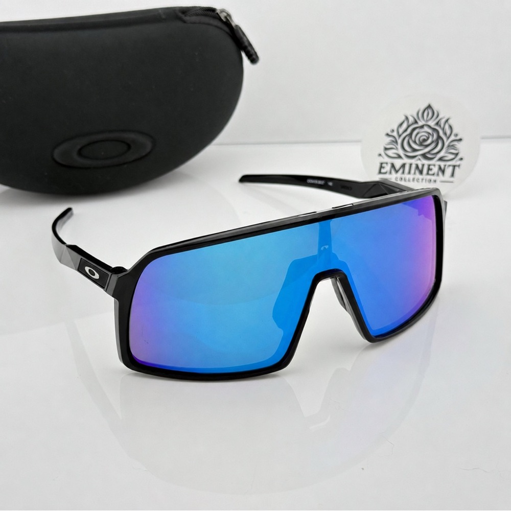 Blue Oakley sutro